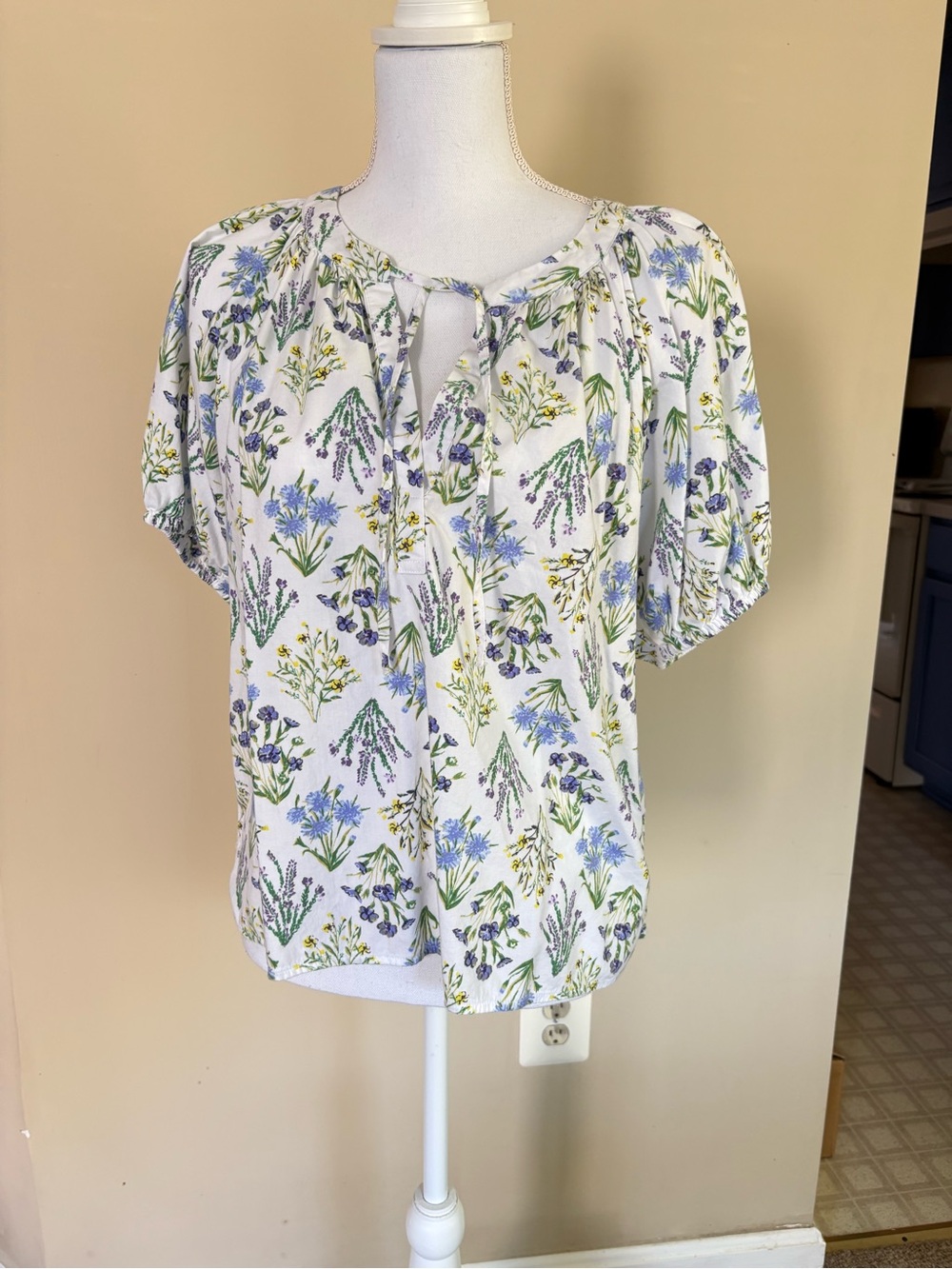 LOFT White Floral Tie-Front Short Sleeve Blouse